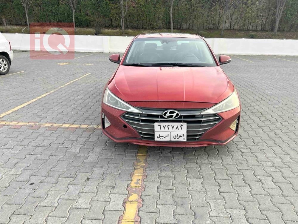 هیوندای ئەلەنترا